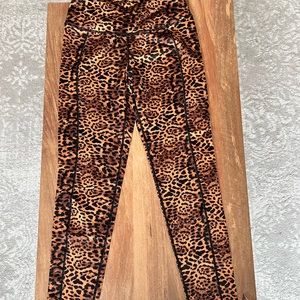 Betsey Johnson cheetah print workout leggings